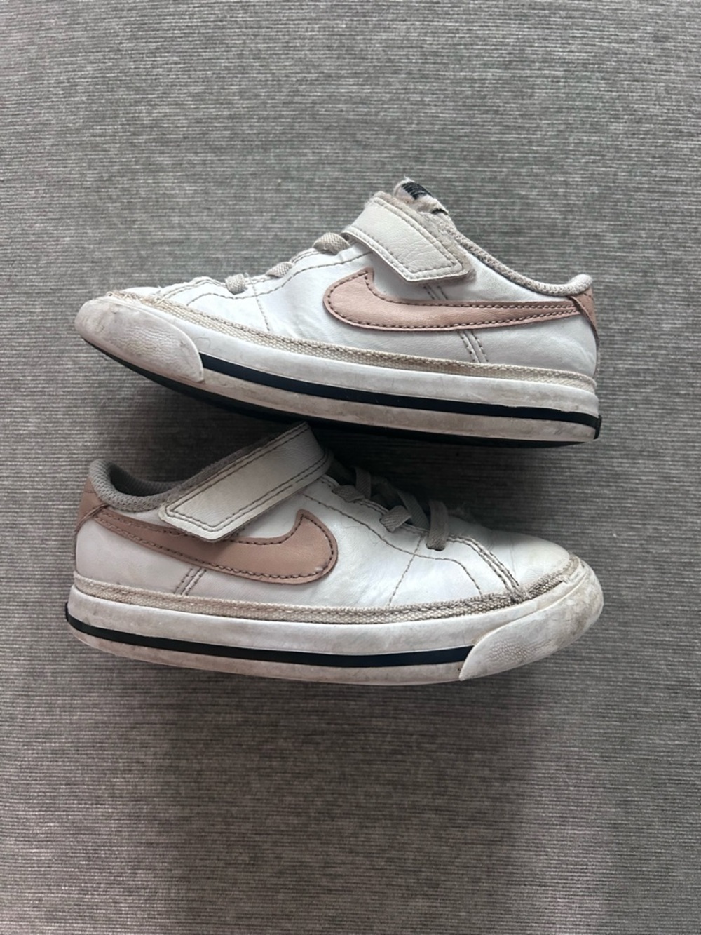 Size 9 Nike shoes